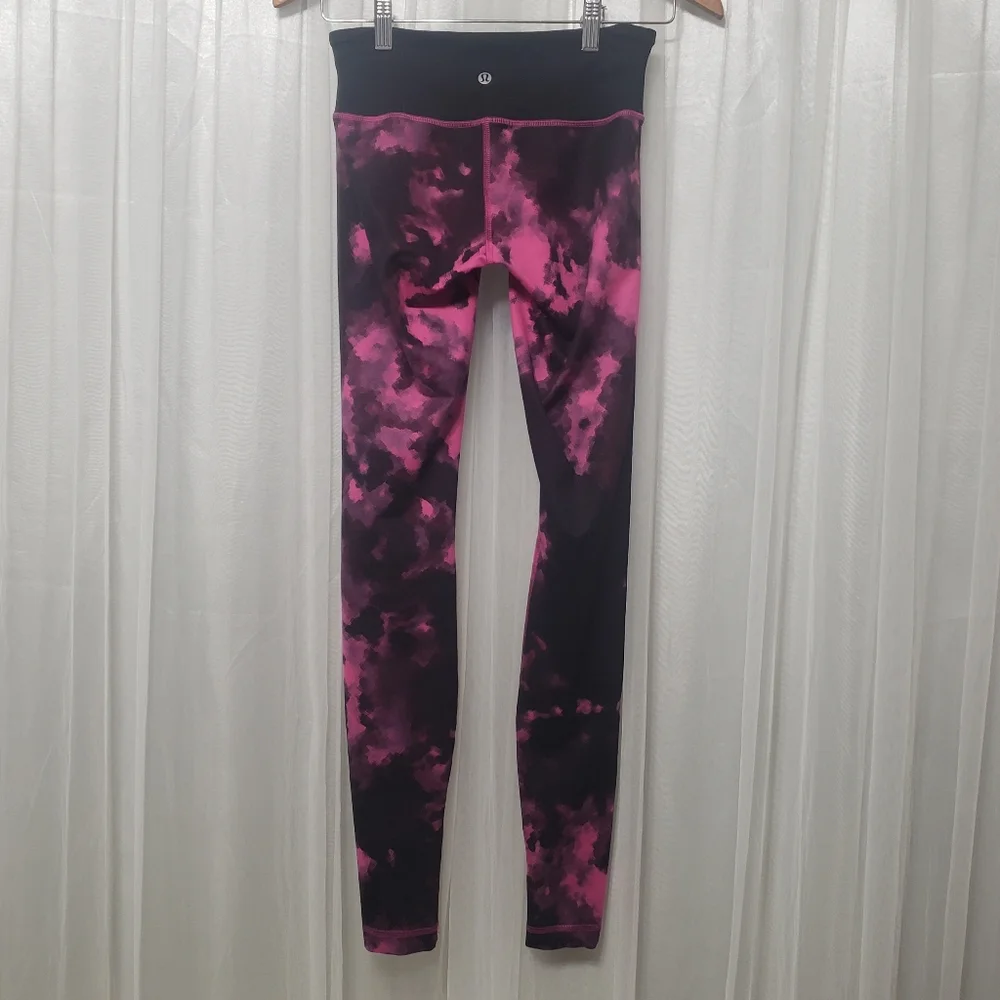 Lululemon Sz 4 Wunder Under Pant In Fuschia & Black Tie-Dye